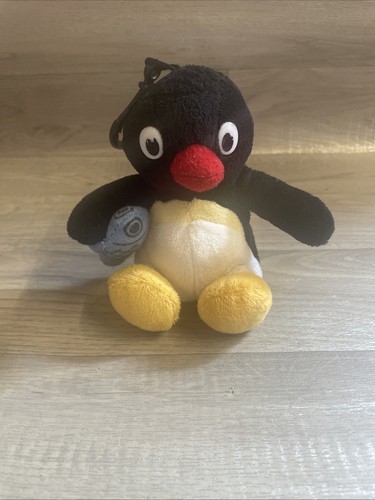 Pingu with fish 2007 pygos - with,