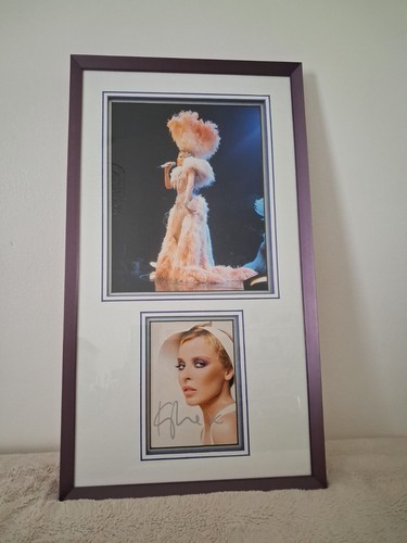 Kylie minogue autograph - kylie, signed