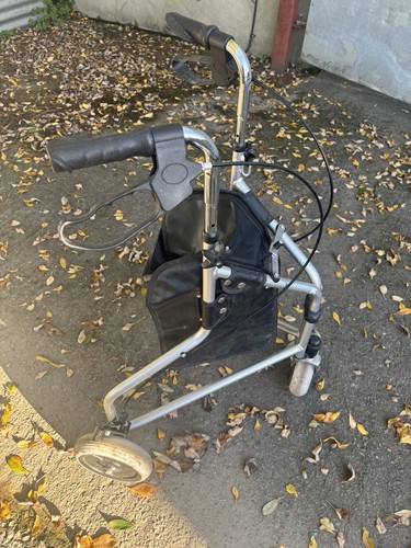 Walker wheeled mobility aid - mobility,