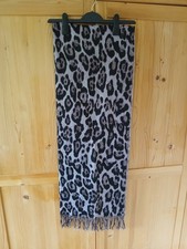 LADIES. LILAC / BLACK / GOLD ANIMAL PRINT  WOOL MIX SCARF SHAWL WRAP.  78"x 27".