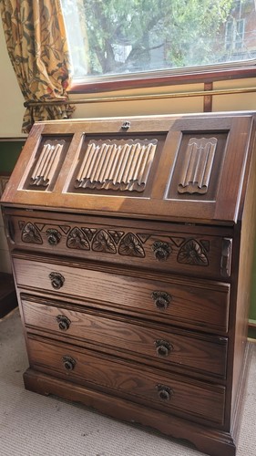 Vintage early 20thc - carved, oak