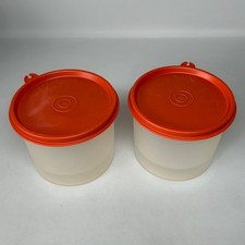 Vintage Tupperware 9cm Round