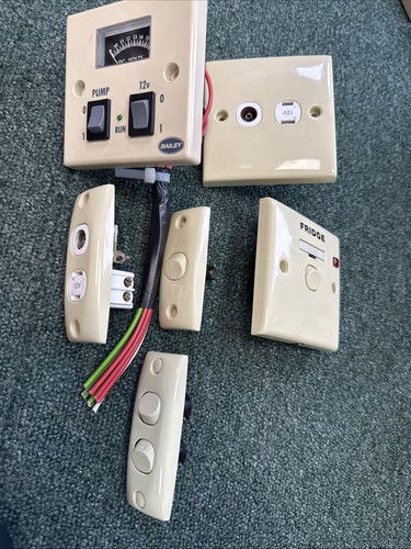 Caravan motorhome 240v 12v - /,