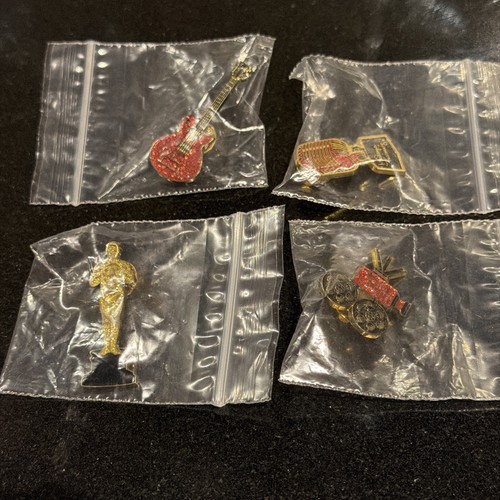 Madame tussauds pin bundle - pin,