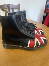 Dr Martens Union Jack Embossed Leather Toes Size 10 Uk In A Brand New Unworn