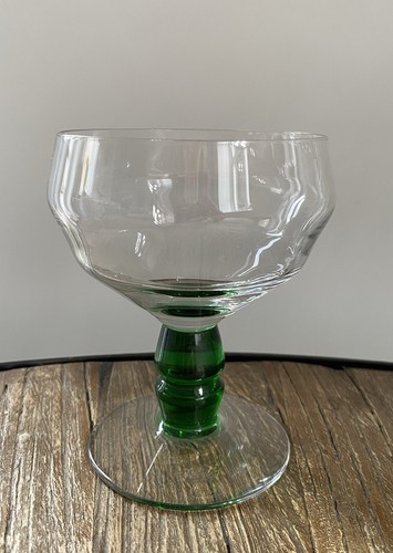 Art deco champagne cocktail - champagne,