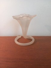 Vintage Frosted White Spiral