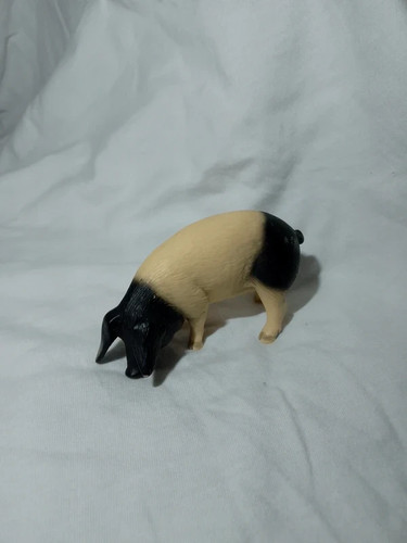 Schleich pig toy animal figure