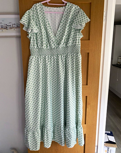 Green white floral neck - green/white, v-neck