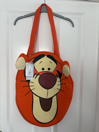 Disney park authentic - park’s,