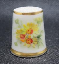 ANTIQUE HAND PAINTED ROYAL WORCESTER ENGLAND THIMBLE  - YELLOW DAISY FLOWER
