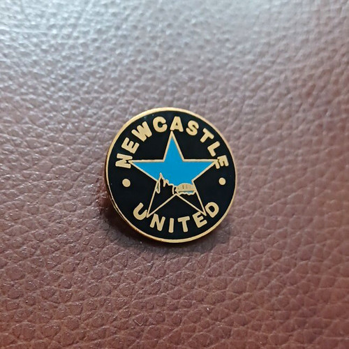 Newcastle united round enamel - united,