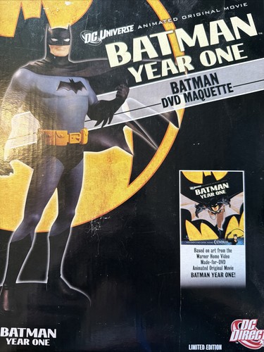 Batman porcelain maquette year - porcelain,