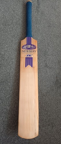 Newbery cricket bat - newbery, short