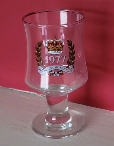 Vintage 1977 queen elizabeth - vintage,