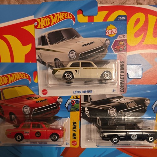 Hot wheels lotus cortina - hot,