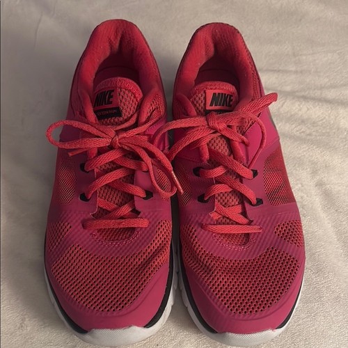 Nike pink athletic shoes sleek - nike,