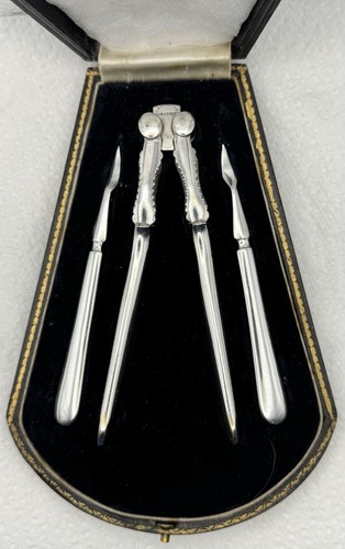 Antique boxed nutcracker set - boxed,