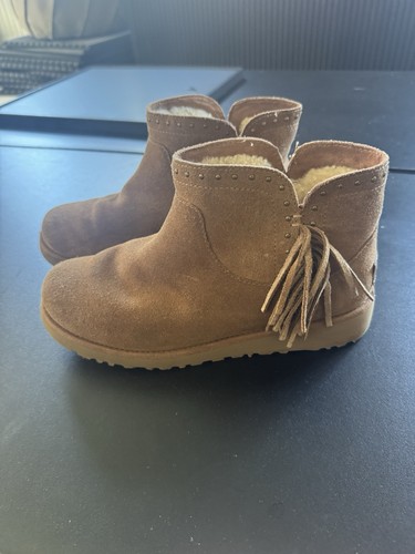 Girls ugg tan boots 3 - tan,