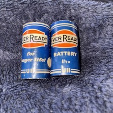 Pair Vintage Early EVER READY Battery Batteries 1.5v Ull Red Ring Top 1970s