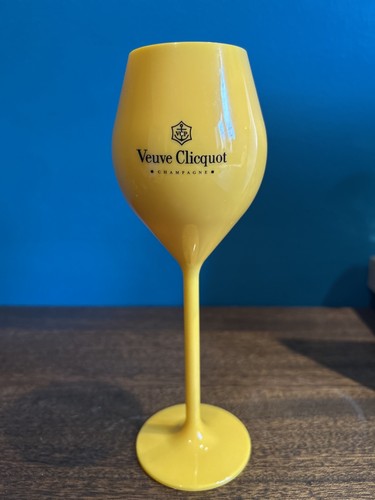 Veuve clicquot yellow - clicquot,