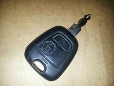 GENUINE PEUGEOT: 107 207 307 ETC 2 BUTTON REMOTE KEY FOB - FULLY WORKING