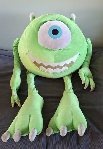 Giant disney store - giant,