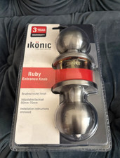 door knob handles x3 with keys