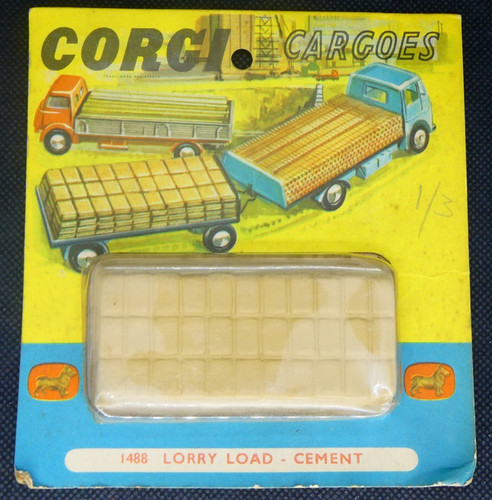 Corgi toys 1488 - cargoes, lorry