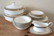 Paragon Kensington Fine Bone China Plate,Bowl,Tureen,Gravy Boat