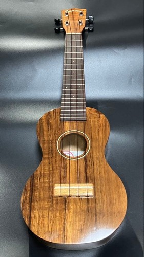 Famous 200 soprano ukulele - famous,