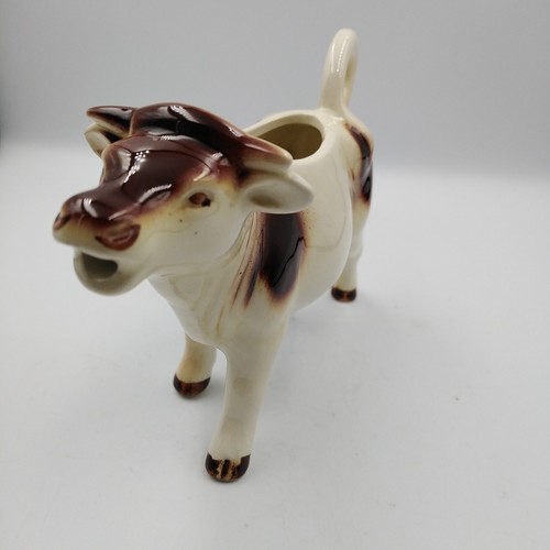 Vintage ceramic cow creamer
