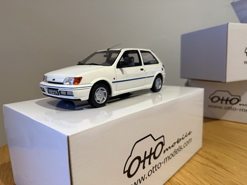 Otto mobile scale - mobile, resin