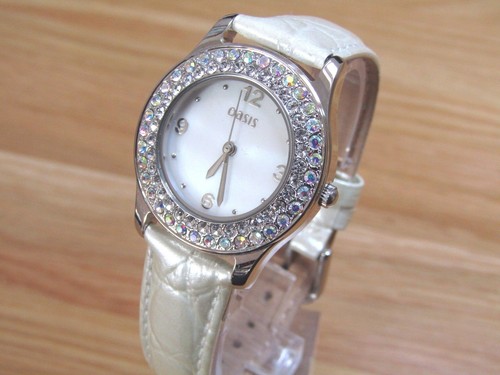 New ladies oasis watch mother - new,