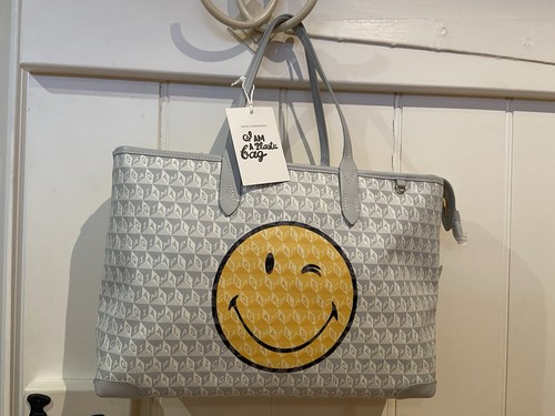 Anya hindmarch am a - -, i