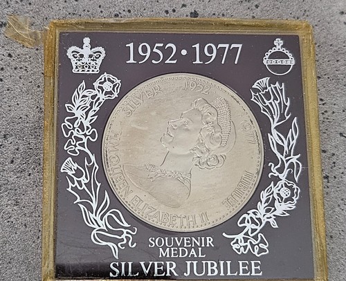 Souvenir medal silver jubilee - medal,