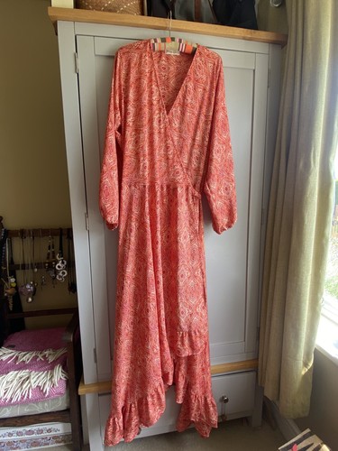 Gorgeous stone circle wrap - gorgeous,