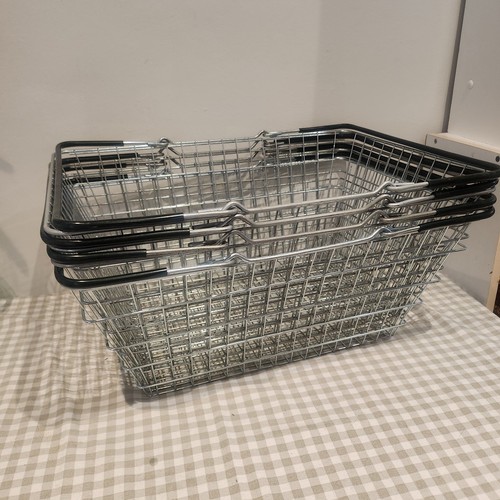 Wire shopping baskets - 4,
