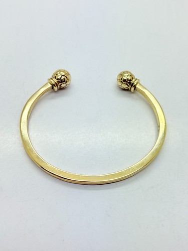 9ct yellow solid - 9ct,