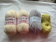 Mixed lot of double knitting yarn.