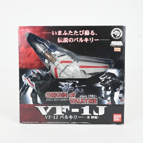 Bandai macross origin - macross,