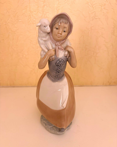 Lladró porcelain girl - lladró,