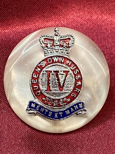 Post 1953 enamel queens own - qc,