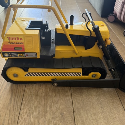Tonka large bulldozer - large,