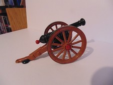 VINTAGE PAINTED SOLID BRASS CANNON GUN CARRAGE LOVELY DETAILED PIECE MARKED G.R.