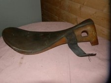 VINTAGE FIBRE GLASS RACE HORSE RACING SADDLE TREE.unused.(IDEAL FOR DEMOS)