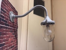 Vintage Coughtrie of Glasgow S.W.6 swan Neck wall light Working