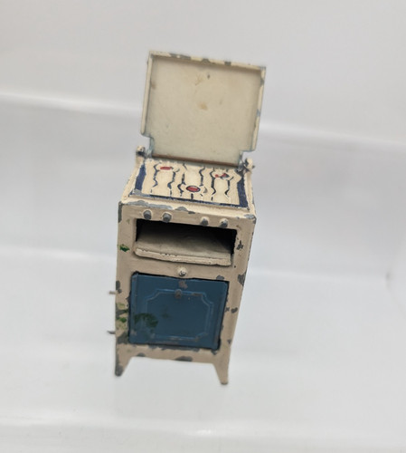 Vintage dolls house - dolls,