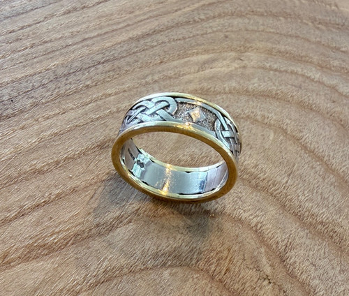 Bespoke 18ct gold celtic knot - 18ct,