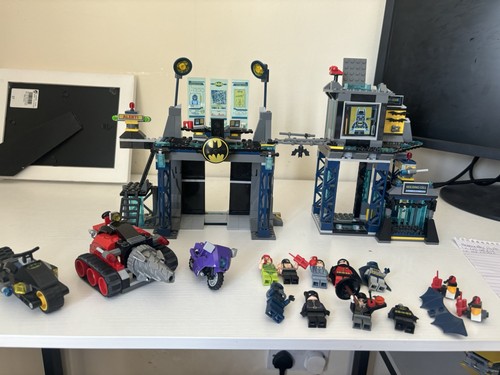 Lego batcave 6860 98 - lego, 98%